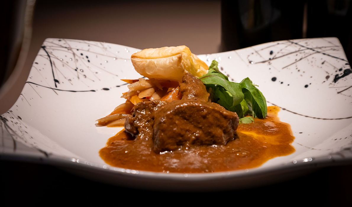 【ランチ】予約制《プチ贅沢》ツーリズム体験型コースに肉料理を一品追加♪